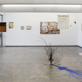 Ángela Ferrari, Necesité personas, exhibition view. Courtesy of Saenger Galería