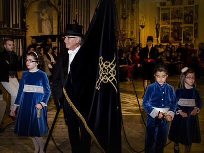 Agustín García Ortuño, Caballero Cubierto 2013, atraviesa las naves del templo catedralicio