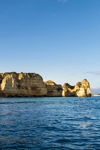 La ricerca scientifica nel Mediterraneo è cruciale per monitorare l’impatto delle attività umane su ecosistemi fragili e per proteggere le risorse marine future