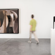 Erin Shirreff, Table muse, exhibition view. Courtesy of Von Bartha