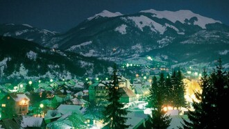 Noite do inverno em Kolašin 