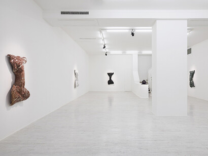 Benglis and the Baroque, Exhibiiton view. Courtesy of Thomas Brambilla Gallery