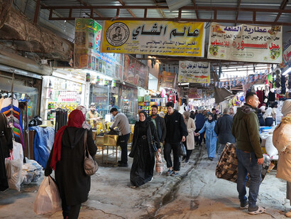 Donde surge un valor económico potencial, aparecen la turistificación y la museificación.
Vida cotidiana y tiendas tradicionales en el  mercado de Majidiya (Ras al-Jisr), ciudad de Kirkuk, Irak