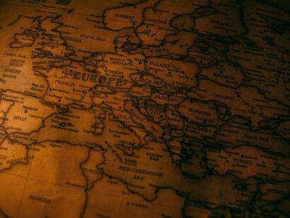 Geografia e migrazioni. I flussi migratori partono dall’Asia (Afghanistan, Pakistan, Bangladesh, Sri Lanka), dal Medio Oriente (Siria, Egitto, Iraq), dall’Africa 