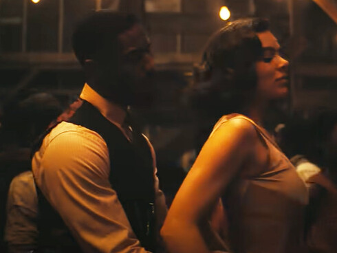 In one of Sinners’ most hypnotic scenes, Michael B. Jordan and Hailee Steinfeld smolder on the dance floor, their chemistry as thick as the Southern heat