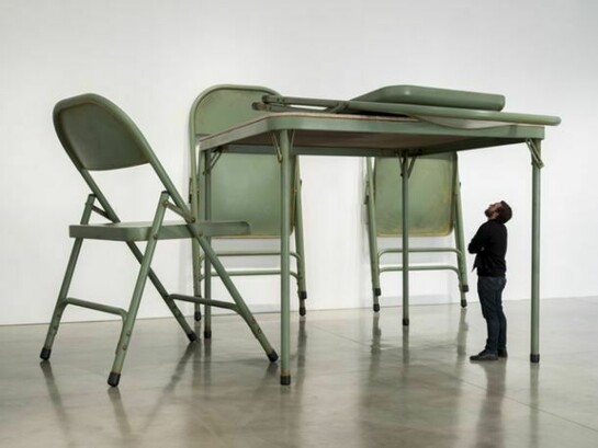 Robert Therrien, No title (Folding table and chairs, green), 2008 Painted metal and fabric Overall dimensions variable. © Robert Therrien. Courtesy Gagosian Gallery. Photography by Josh White/JWPictures.com.