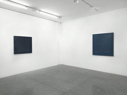Tess Jaray, Exhibition view. Courtesy of albertz benda