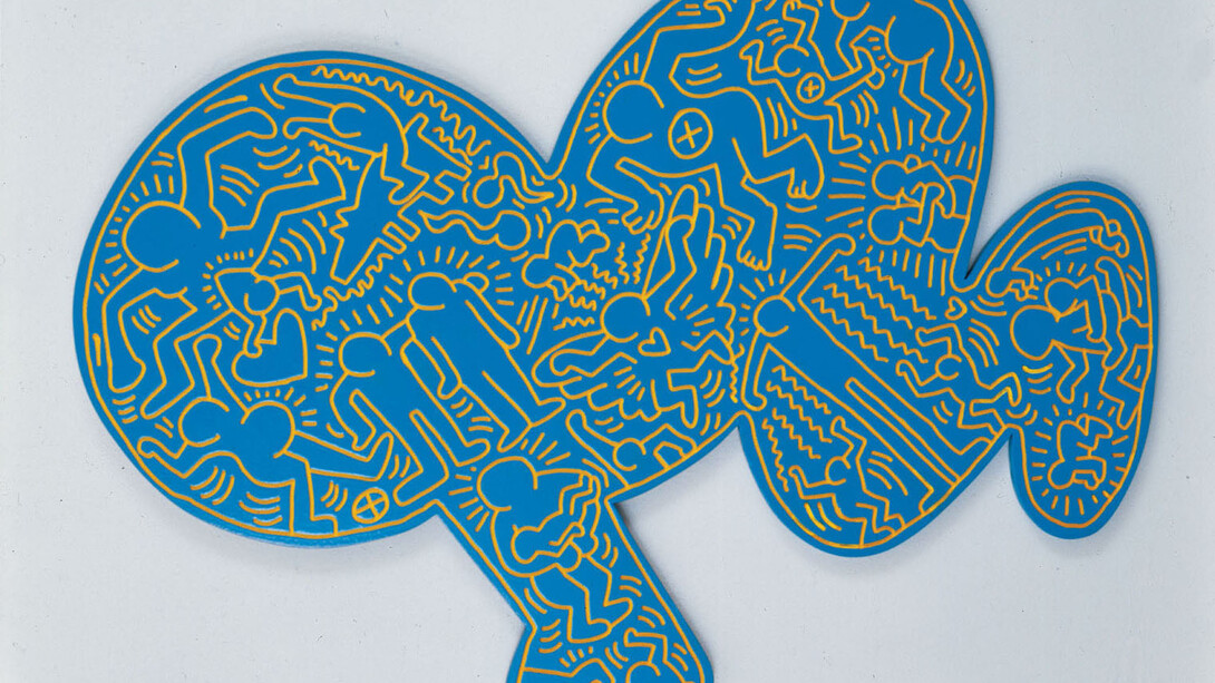 Keith Haring, Untitled, 1984, smalto su legno intagliato,112 x 145 cm © Keith Haring Foundation