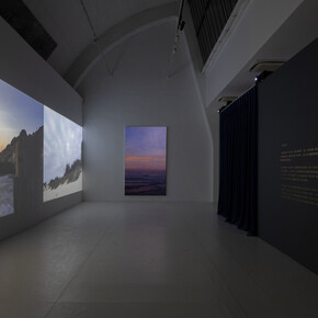 Che Jianquan, Water scroll, exhibition view. Courtesy of Tokyo Gallery + BTAP