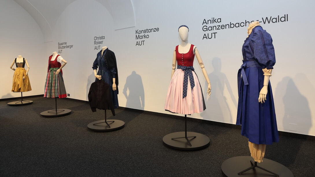 The Upper Austrian woman. Dirndl. Dress, exhibition view. Courtesy of Schlossmuseum Linz