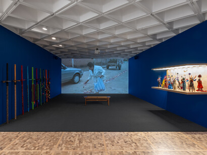 Laura Anderson Barbata and Sheroanawe Hakihiiwe, Wayamou: common tongues, exhibition view. Courtesy of Museo Tamayo