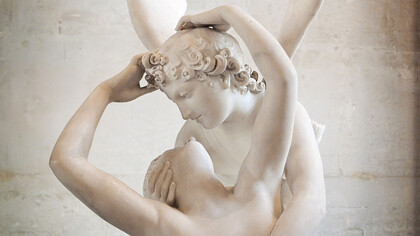 'Eros y Psique' de Antonio Canova (1793), escultura expuesta en el Museo Louvre, Paris (Francia)