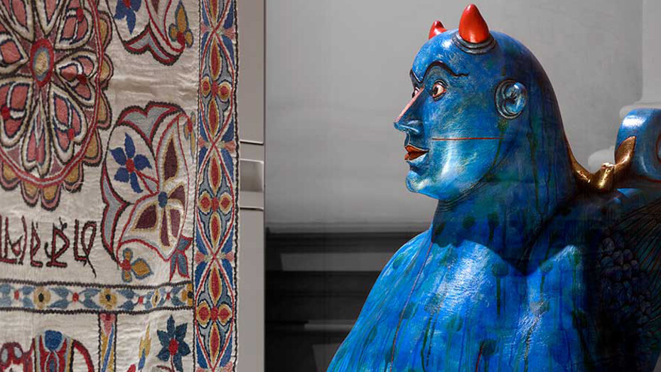 South Asian Design, Exhibition view. Courtesy of Manchester Art Gallery