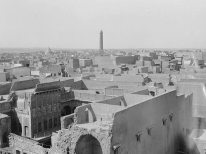 Mosul en los años 20: al fondo, el minarete de la mezquita