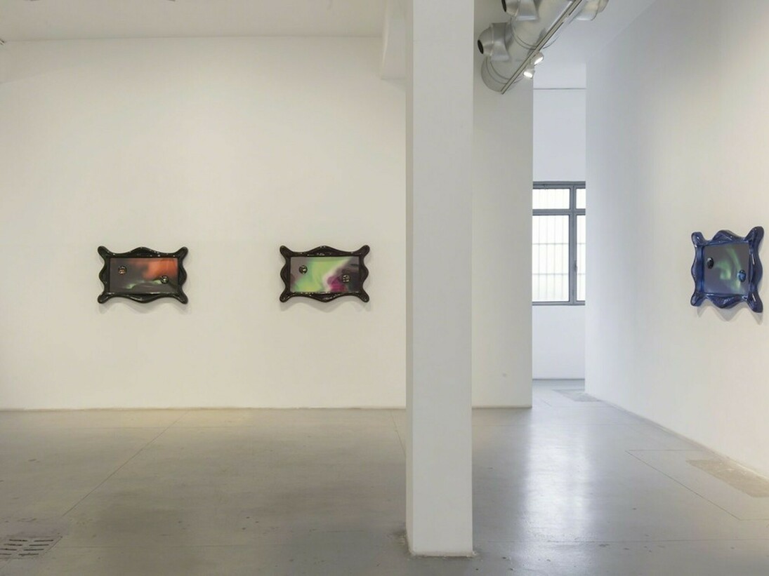 Chiara Dynys. Look Afar, exhibition view. Courtesy of M77 Gallery