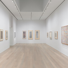 Jasper Johns, Between the clock and the bed, exhibition view. Courtesy of Gagosian