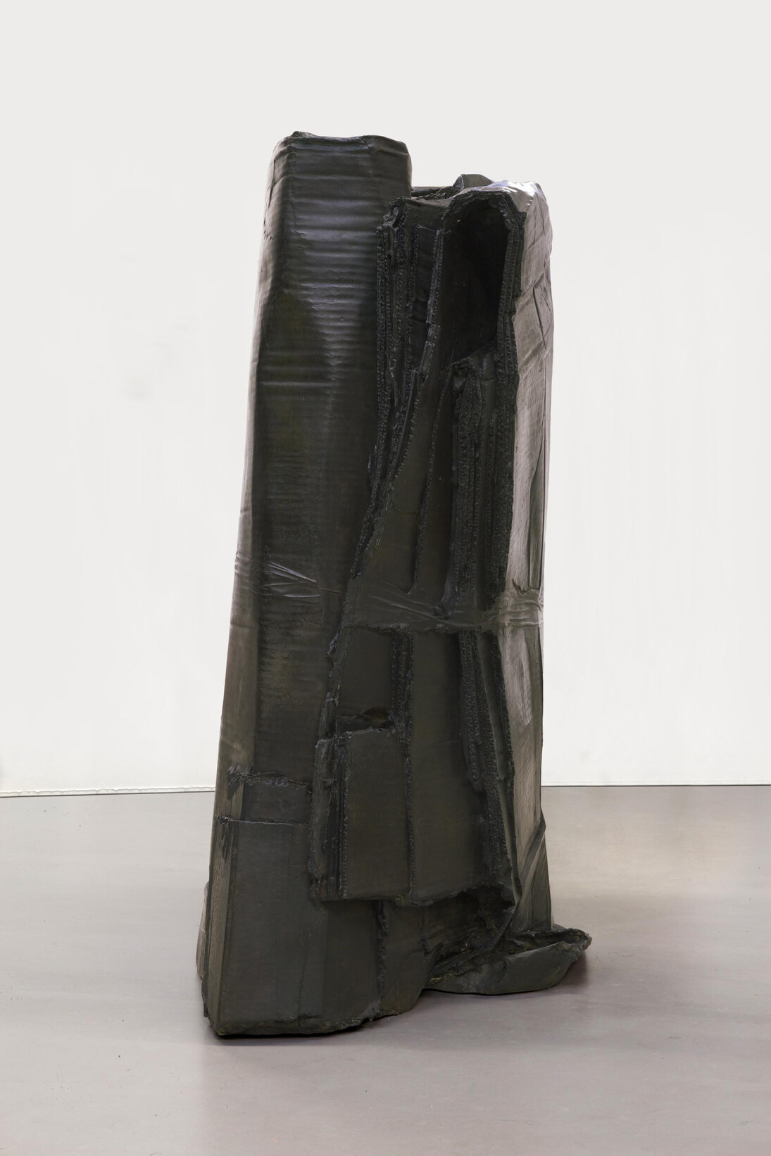 Specchi della mente, 2012, Acrylic on canvas, 39 3/8 x 39 3/8 inches, 100 x 100 cm © 2014 Alberto Di Fabio. Courtesy Gagosian Gallery