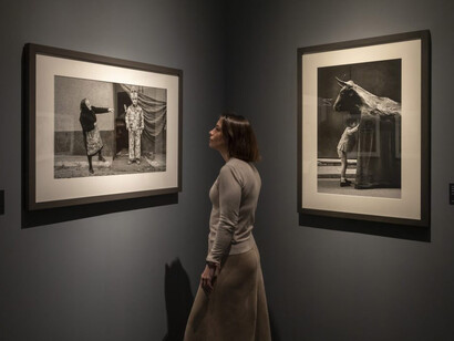 Cristina García Rodero, España oculta, vista de exhibición. Cortesía de IVAM
