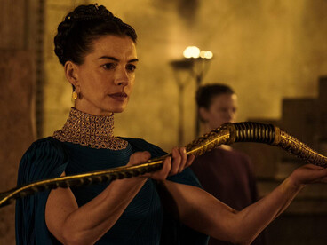 Anne Hathaway è Penelope, moglie di Ulisse, nel film "The Odyssey" di Nolan