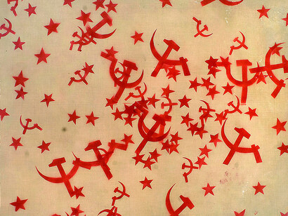 Franco Angeli (Roma 1935-1988) Stelle, 1961, tecnica mista su tela con velatino, cm 132 x 163. Collezione Valerio DePaolis. Franco Angeli, by SIAE 2018