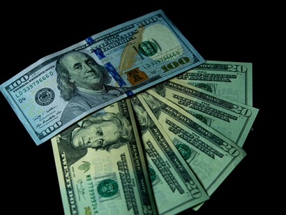 Sem uniformização de preços dos medicamentos as empresas privadas vão massacrando o bolso de quem luta para sobreviver apesar de um sistema de saúde precário 