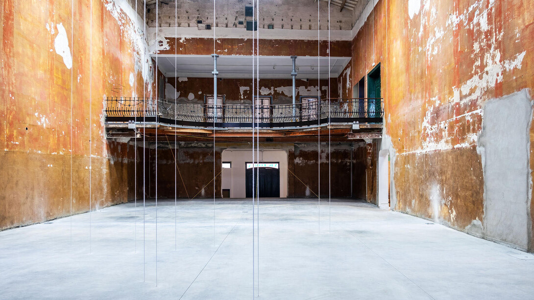 Fred Sandback. Courtesy of Galería Cayón