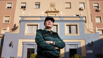 Una mujer integrante de la Guardia Civil española