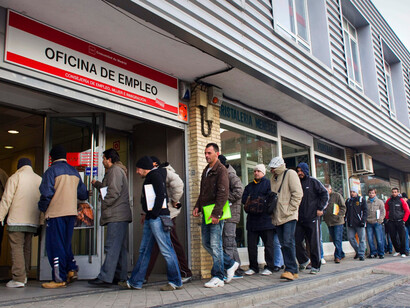 Colas ante las oficinas de empleo españolas