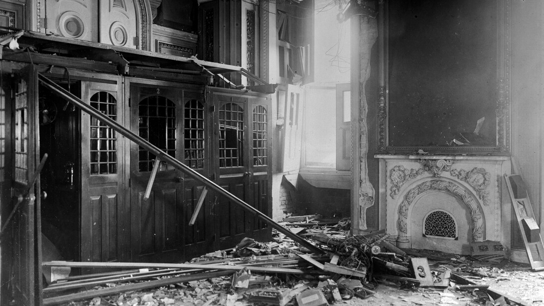 Un'esplosione sconquassa il Senato americano