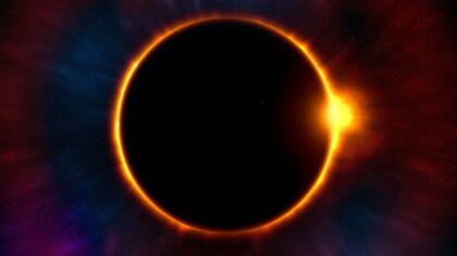 Luce del Sole in ombra. Questo intervallo di frequenza coincide con il centro della regione spettrale della radiazione elettromagnetica emessa dal Sole che riesce ad arrivare al suolo attraverso l'atmosfera. Ecco, era così semplice!
