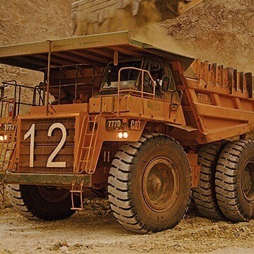 Travaux à la mine d'or de Sadiola au Mali