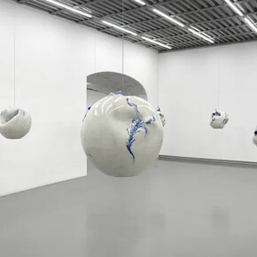 Guglielmo Maggini, Nel tuo affondare, la mia forma, vista della mostra. Cortesia di z2o Sara Zanin Gallery