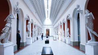 Venha se encantar com a história e a diversidade da arte brasileira e internacional no Museu Nacional de Belas Artes, um farol de inspiração e criatividade no coração do Rio de Janeiro