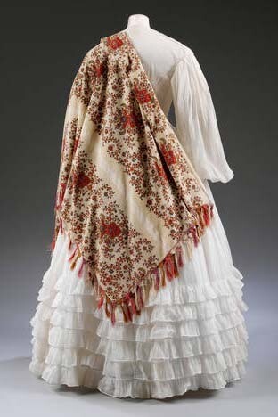 Wedding ensemble, Jean Varon, John Bates, 1966, UK. Museum no. T.261:1 to 2-2009. © Victoria and Albert Museum, London