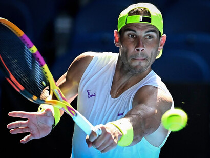 Rafael Nadal. Il a remporté 14 victoires dans ce prestigieux tournoi depuis 2005 ne laissant que des miettes à ses concurrents