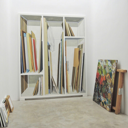 Modelo y Modo. Courtesy of Galería silvestre