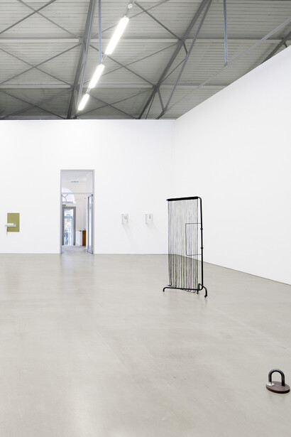 Stef Heidhues, Die Souffleure, Installation view, 2020, Galerie EIGEN + ART Leipzig, Photo: Uwe Walter, Berlin