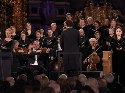 La música pide un retroceso, o que sea un encadenamiento constante de ir hacia un punto y hacia el próximo, y el espectador en muchos casos no lo va a percibir conscientemente, pero sí la sensación que transmitimos, de que lo que hacemos es un acto físico