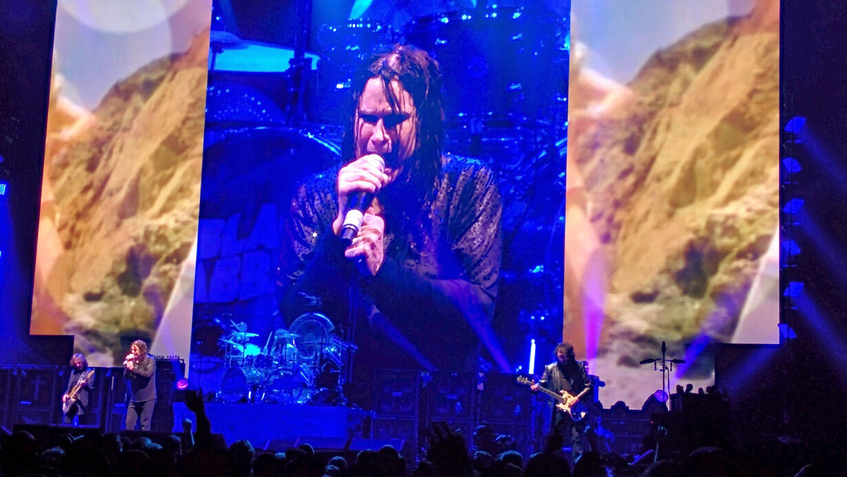 Black Sabbath tocando en el Barclays Center de Brooklyn en marzo de 2014. A más de medio siglo de su debut, Black Sabbath sigue siendo referencia obligada y fuente de energía vital para generaciones enteras