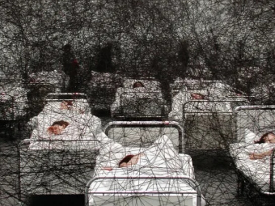 Chiharu Shiota, "Hilos de vida",Hayward Gallery: febrero/mayo 2026, Londres, Inglaterra