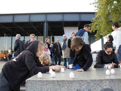Nina Fischer & Maroan el Sani, Balancing out the temple of Orthogonality, 2014, performance at Neue Nationalgalerie, Festival of Future Nows
Courtesy MLF | MARIE-LAURE FLEISCH (Rome – Brussels) and the artists
