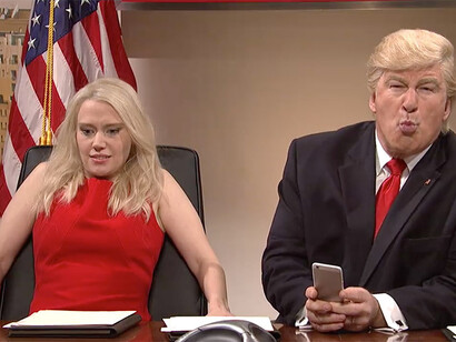 En el programa de humor Saturday Life Night Live no faltan las parodias sobre un Trump aficionado a utilizar Twitter como arma de propagación masiva