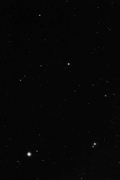 Thomas Ruff, STE 2.14 (23h26m -60°C), 1992. Courtesy of Galerie Rüdiger Schöttle 