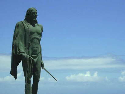 Estatua de Achamán, dios supremo 