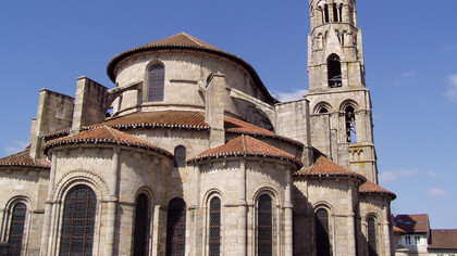 Église Saint-Léonard-de-Noblat, Aquitaine, France © By Original Accrochoc, CC BY-SA 3.0