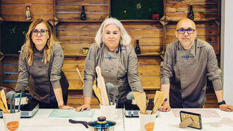 De izquierda a derecha: Coque Fariña, Rocío Garrido y Fran Jamardo fundadores de Indo e vindo espazo gastronómico