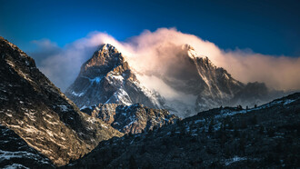 El tiempo toma cuerpo real, como si de un protagonista omnipresente se tratara