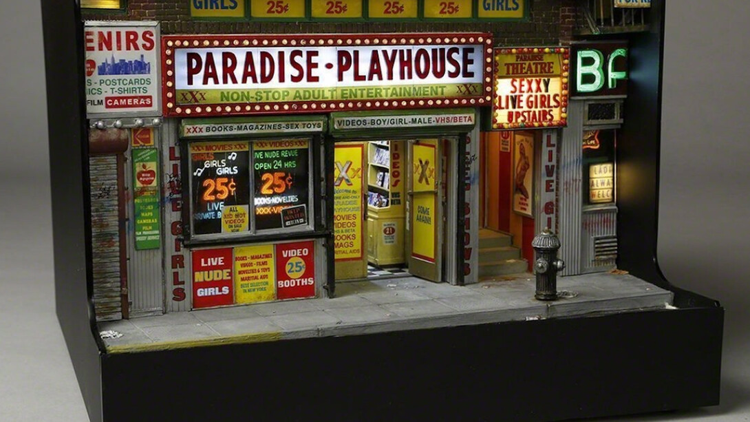 Alan Wolfson, Paradise-Playhouse, 2014. Courtesy of Hollis Taggart Galleries