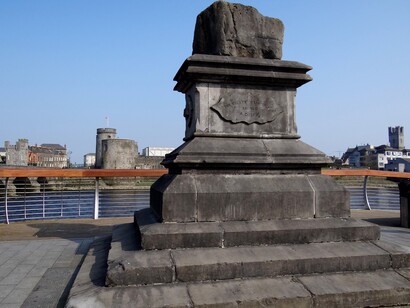 Limerick, Irlanda. Piedra del tratado