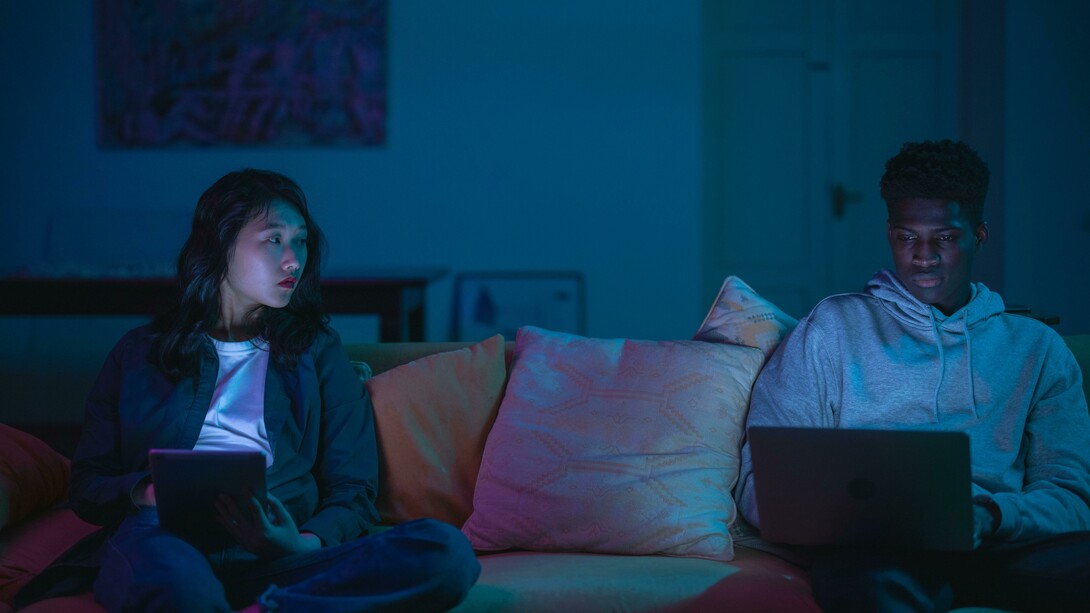 Vivimos en una era en la que la tecnología digital atraviesa cada aspecto de nuestra vida, transformando profundamente la manera en que nos relacionamos, trabajamos y sentimos